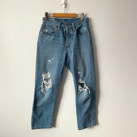 Levi's Straight Distressed Ripped Denim Jeans Light Blue Size 26 - Picture 1 of 5